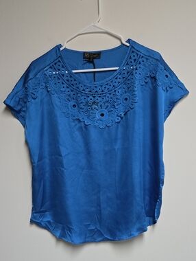 Diane Gilman Royal Blue Crochet Yoke Short Sleeve Blouse
